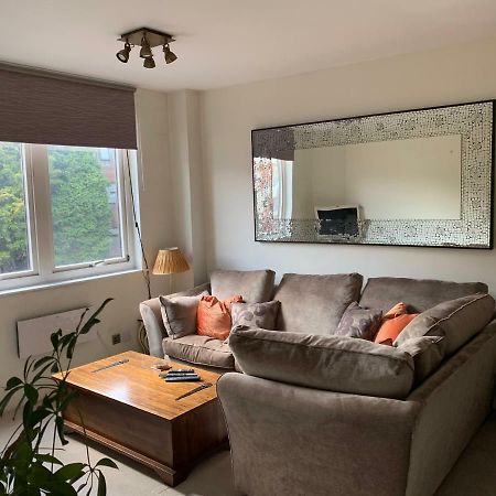 4 The Courtyard Central Windsor 2Br エクステリア 写真