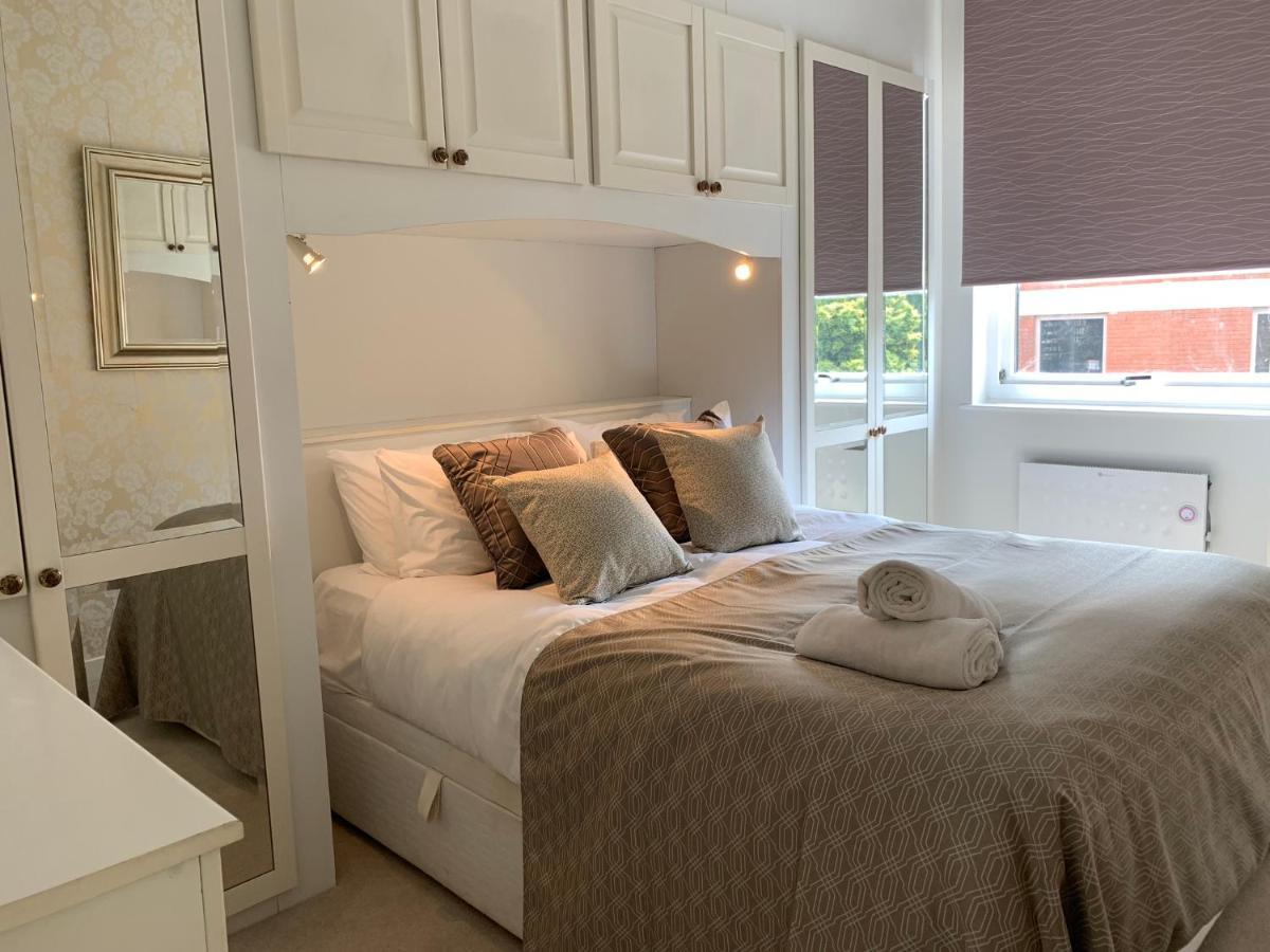 4 The Courtyard Central Windsor 2Br エクステリア 写真