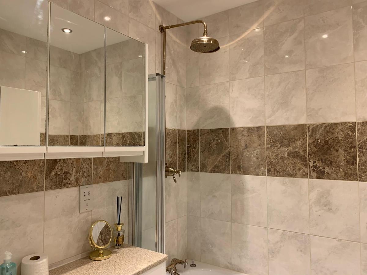4 The Courtyard Central Windsor 2Br エクステリア 写真